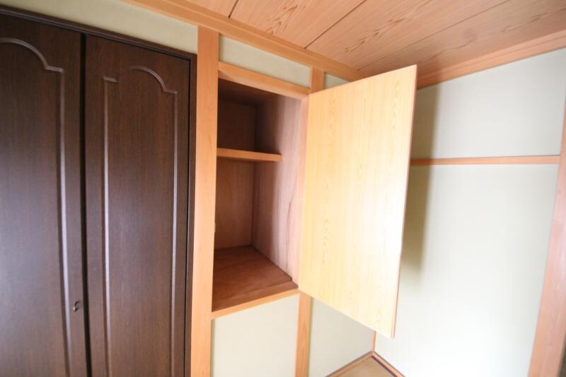 物件内観写真28　(たっぷりとした収納スペースです)