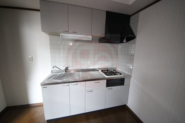 物件内観写真5　(キッチンでお料理をお楽しみください)