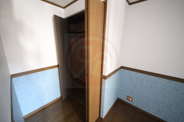 物件内観写真19　(ゆったりとした玄関です)