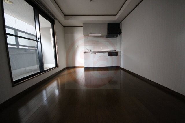 物件内観写真28　(広々としたバルコニーです)