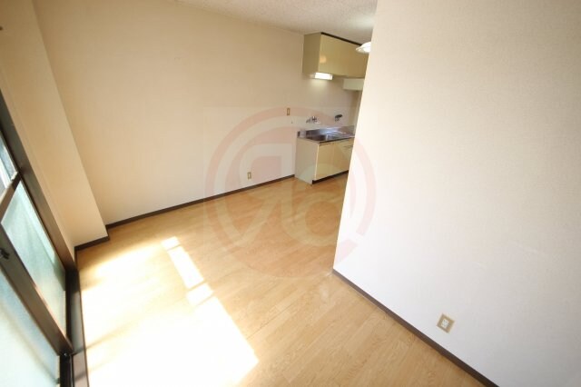 物件内観写真10　(たっぷりとした収納スペースです)