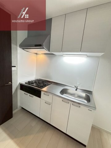 物件内観写真8　(コンパクトなキッチンで掃除もラクラク)