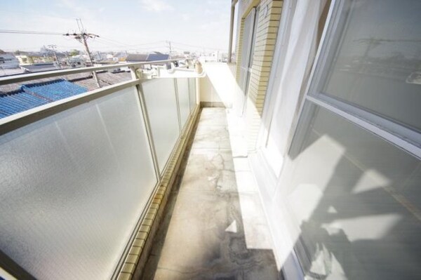 バルコニー(落ち着いた時間を過ごせるバルコニーです)