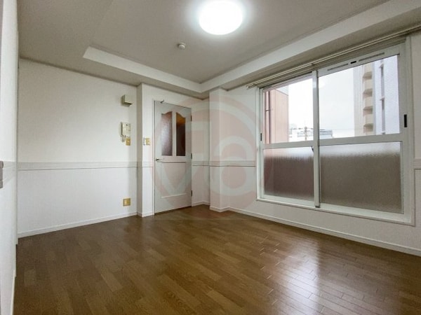 居室(こちらのリビングで趣味の時間をお楽しみください)