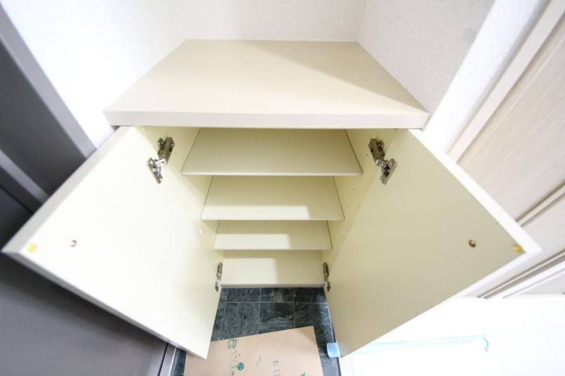 物件内観写真14　(収納のためのスペースです)
