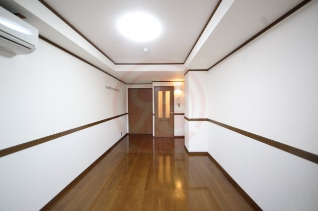 物件内観写真12　(使い勝手のいい洋室です)