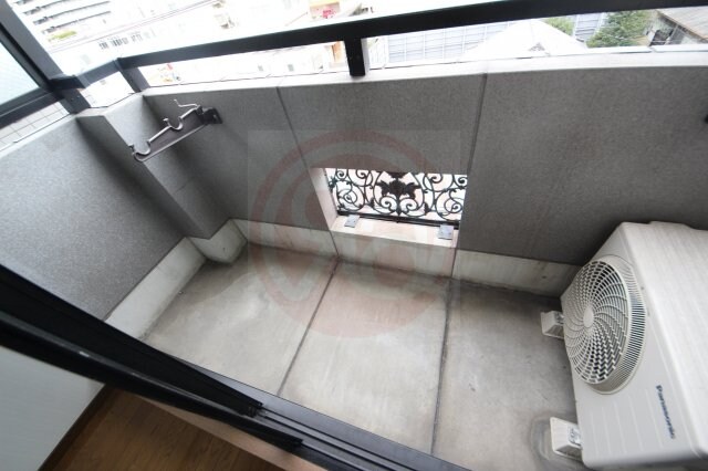 物件内観写真13　(外からの目が気にならないバルコニーで洗濯物が干せます)