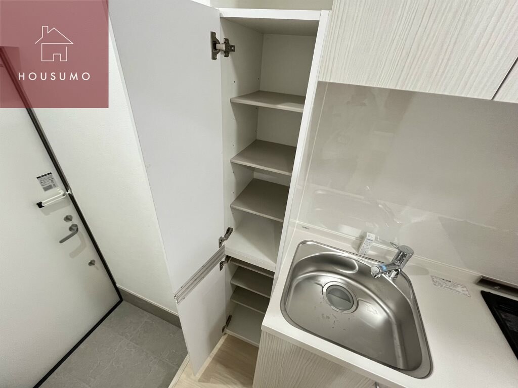 物件内観写真20　(収納豊富です)