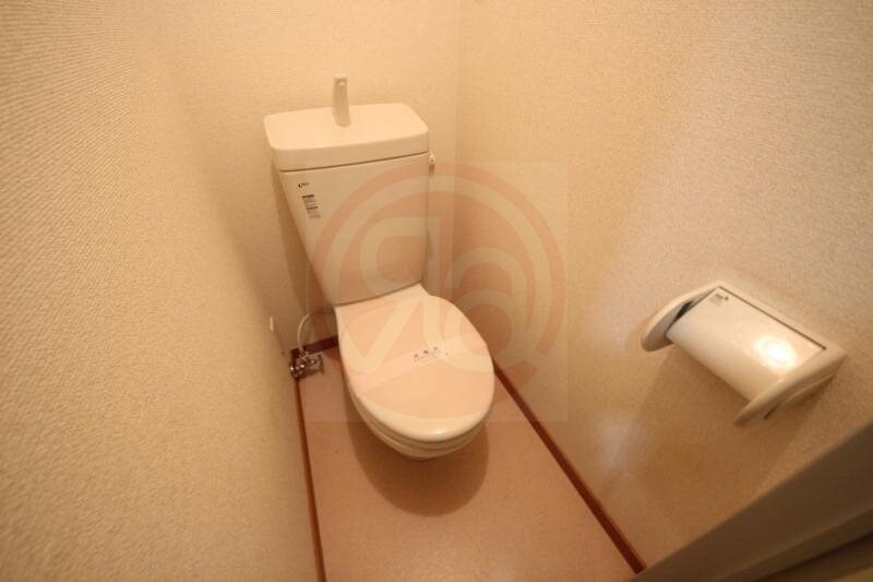 物件内観写真12　(シンプルで使いやすいトイレです)