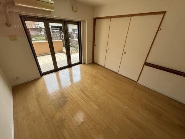 物件内観写真17　(ゆったり過ごせる居間です)