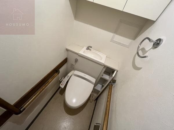 トイレ(シンプルで使いやすいトイレです)