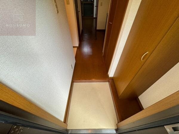 玄関(落ち着いた玄関です)