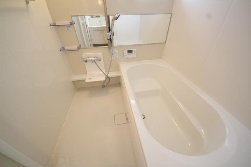 物件内観写真8　(お風呂で日々の疲れを落としましょう)