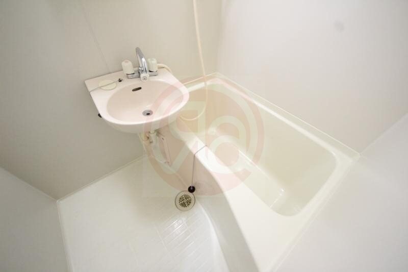 物件内観写真11　(きれいなお風呂です)