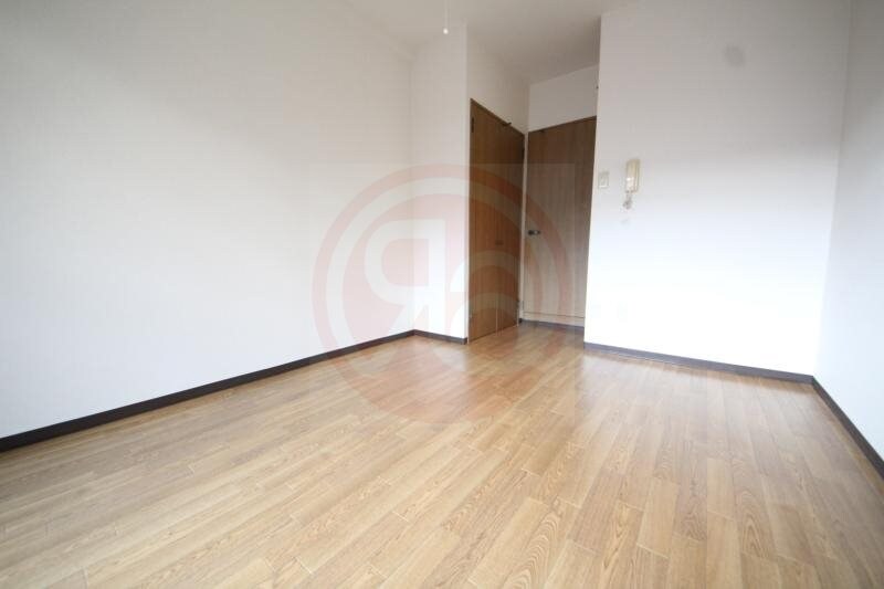 物件内観写真28　(個人の部屋や寝室として使える洋室です)