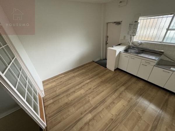 物件内観写真16　(ゆったり過ごせる居間です)