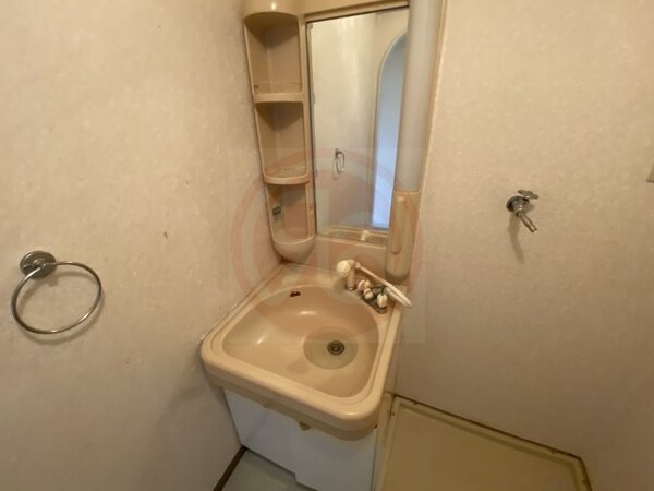 独立洗面台