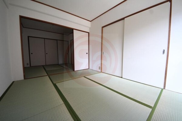 和室(い草の香りが落ち着く素敵な和室です)