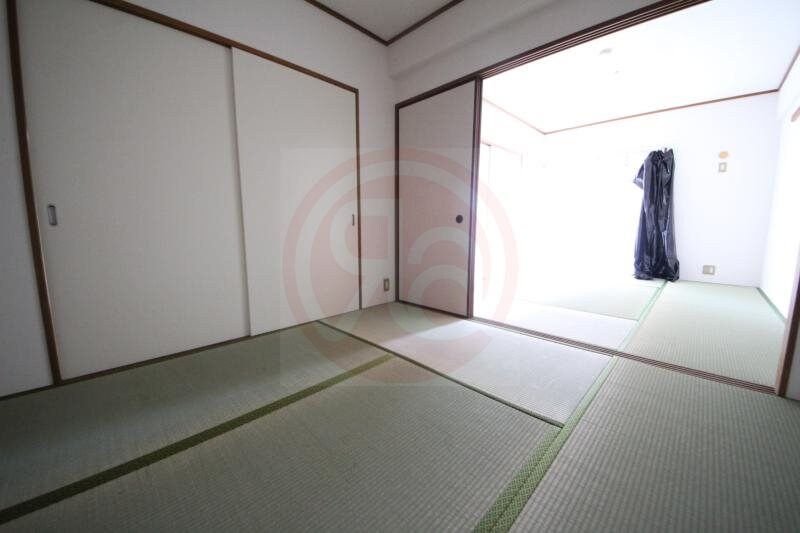 物件内観写真22　(和室、ちょっとしたくつろぎスペースにいかがでしょうか)