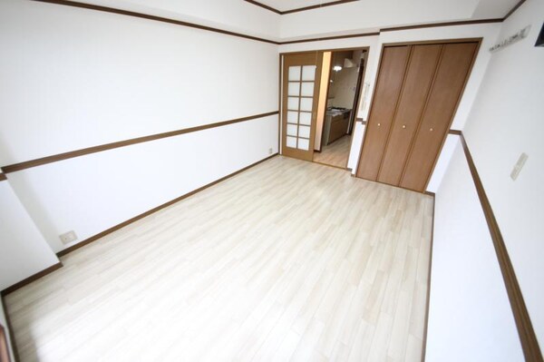 洋室(個人の部屋や寝室として使える洋室です)