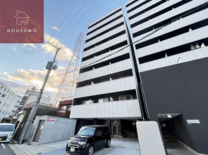 物件外観写真1　(外観は落ち着いています)