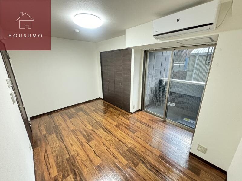 物件内観写真27　(広々とした洋室です)