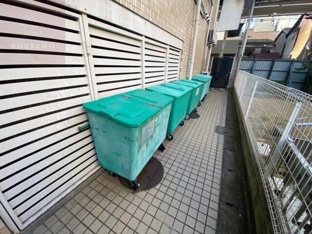 物件外観写真3　(ロビーです)