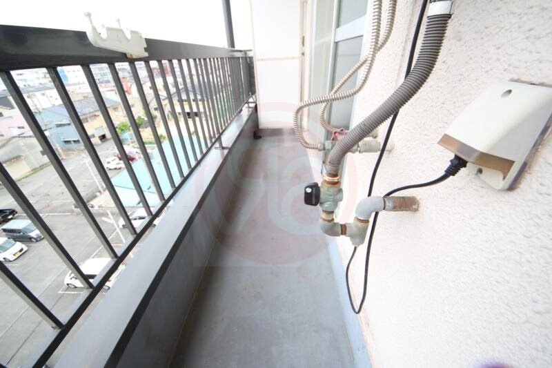 物件内観写真20　(暖かな日差しのふりそそぐバルコニー)