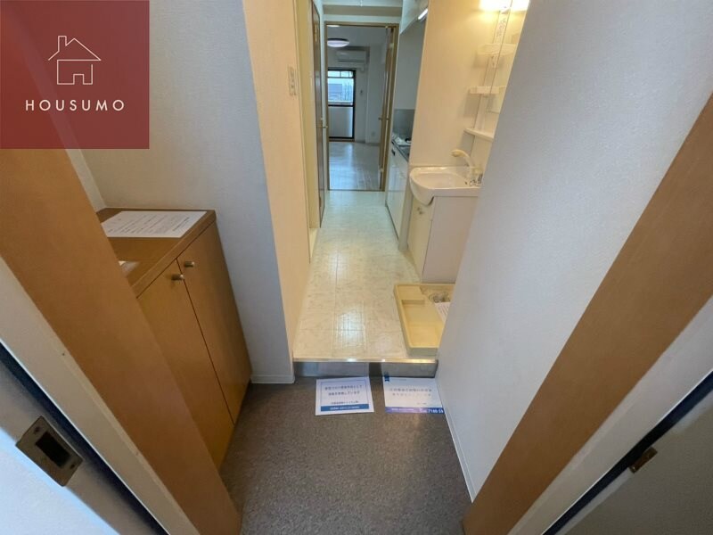 物件内観写真10　(落ち着いた玄関です)