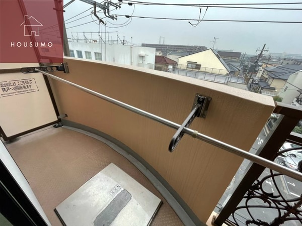 バルコニー(陽当たり良好なバルコニーです)