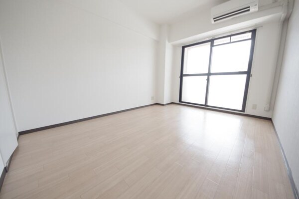 居室(ゆったりとしたリビングです)