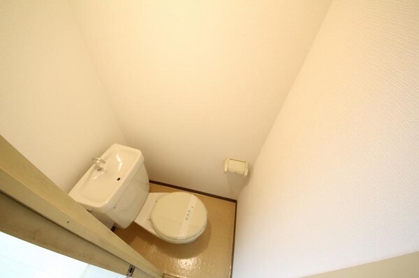 トイレ(ゆったりとした空間のトイレです)