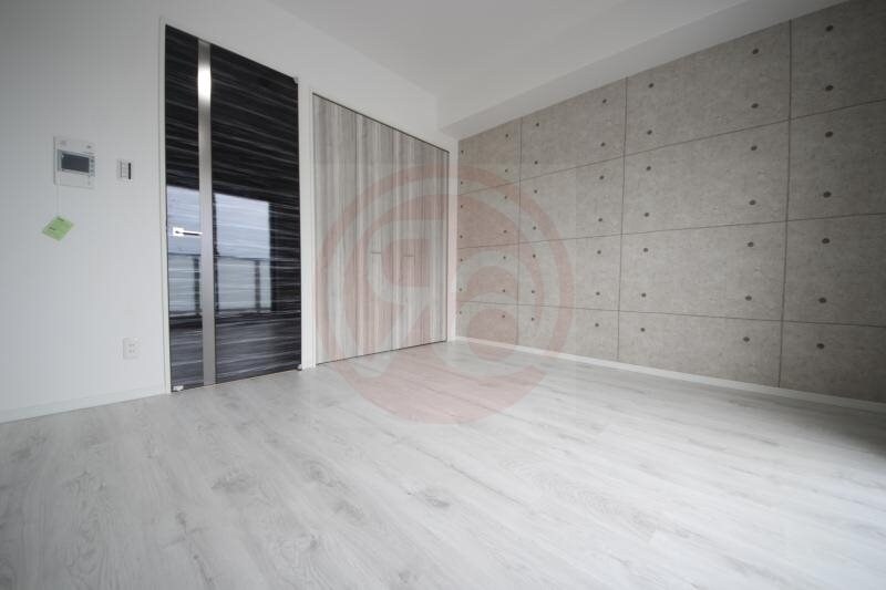 物件内観写真6　(こちらのリビングで趣味の時間をお楽しみください)