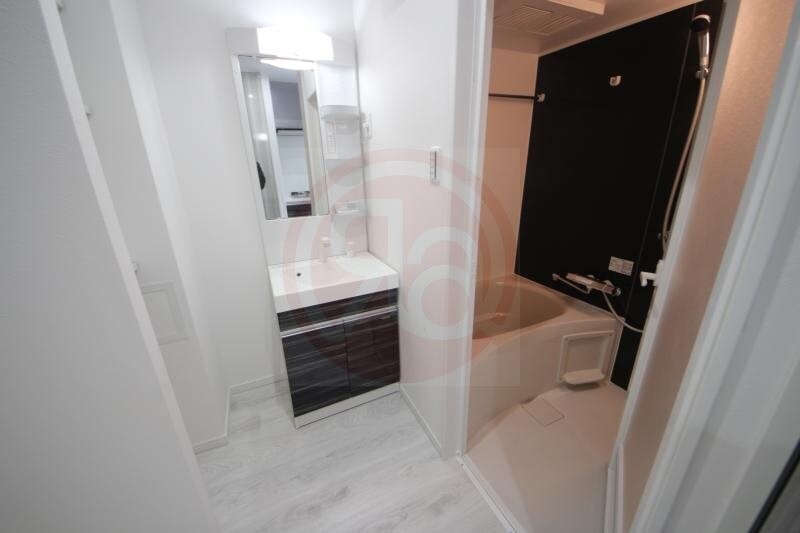 物件内観写真18　(スペースが確保できる洗面所です)