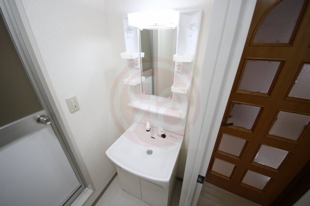 物件内観写真20　(独立洗面台、朝の身支度には欠かせません)