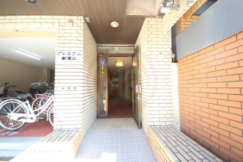 物件外観写真2　(建物の内部です)