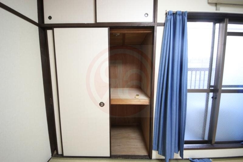 物件内観写真17　(収納スペース豊富です)