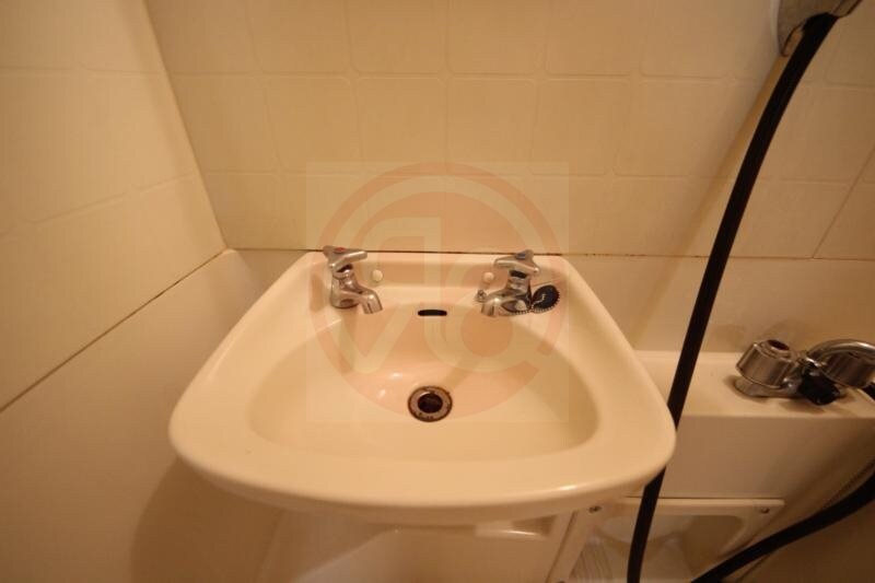 物件内観写真19　(明るい洗面所です)