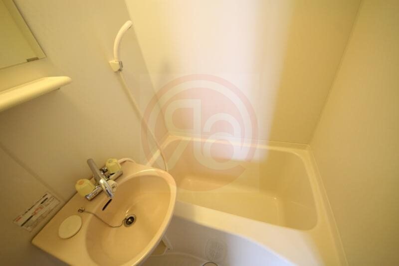 物件内観写真9　(きれいなお風呂です)