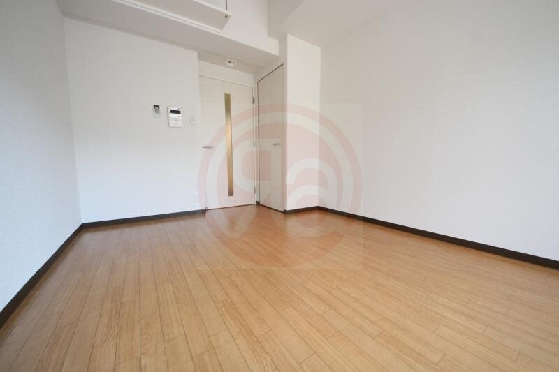 物件内観写真5　(ゆったりとした居間です)