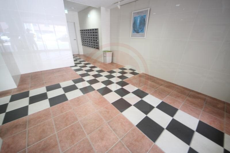 物件外観写真3　(ゆとりのあるロビーです)