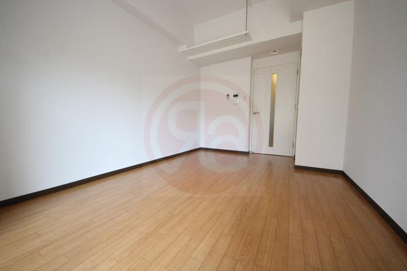 物件内観写真23　(明るい洋室です)