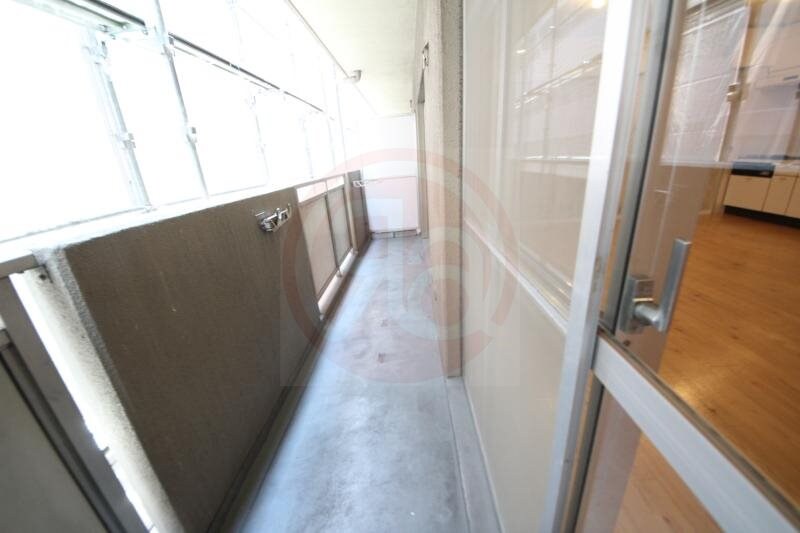 物件内観写真21　(お洗濯にも便利なバルコニー付き)