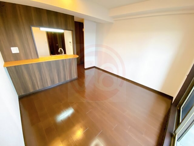 物件内観写真5　(ゆったり過ごせる居間です)