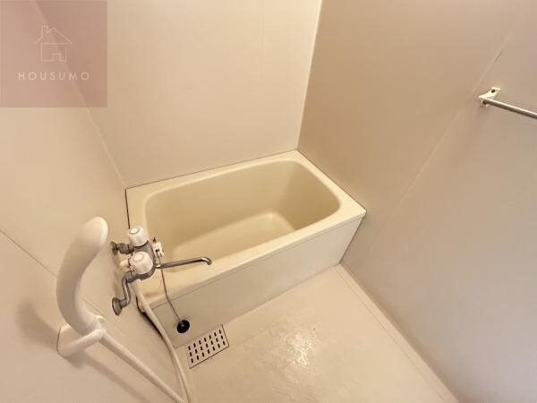 物件内観写真8　(日々の暮らしに欠かせないお風呂です)