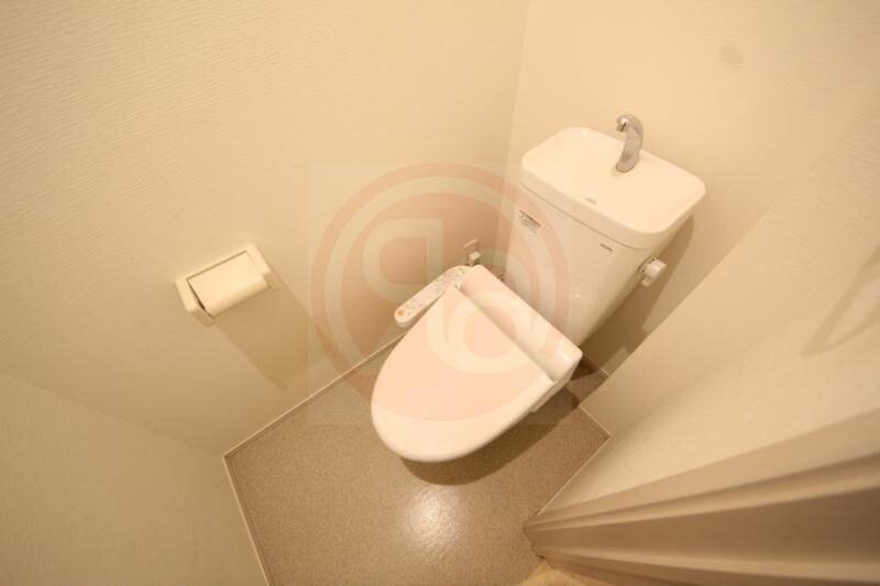 物件内観写真13　(コンパクトで使いやすいトイレです)