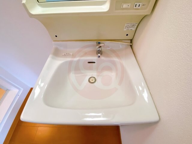 物件内観写真19　(独立洗面台です)