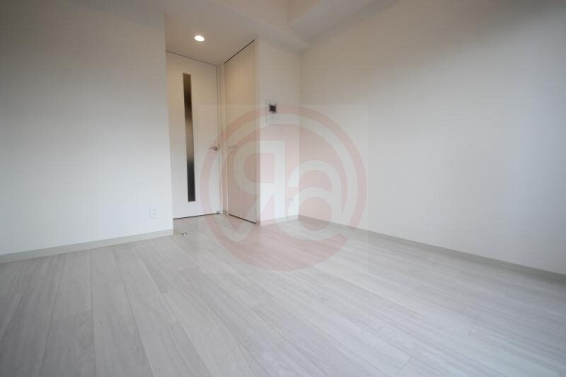 物件内観写真5　(こちらの居間で趣味の時間をお楽しみください)