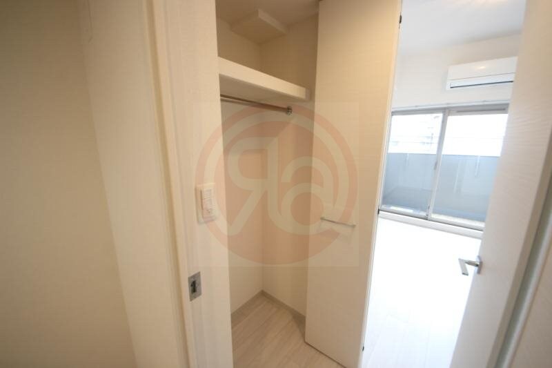 物件内観写真17　(収納スペース豊富です)