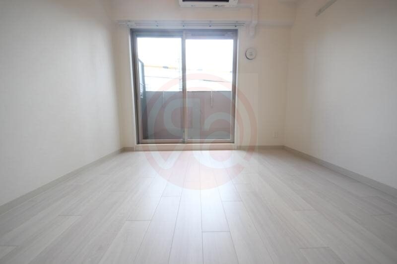 物件内観写真22　(広々とした洋室です)